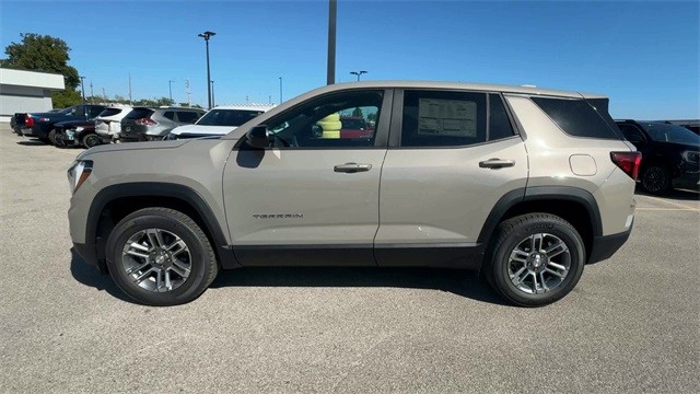 GMC Terrain Vehicle Full-screen Gallery Image 05