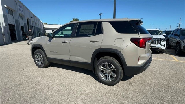 GMC Terrain Vehicle Full-screen Gallery Image 06