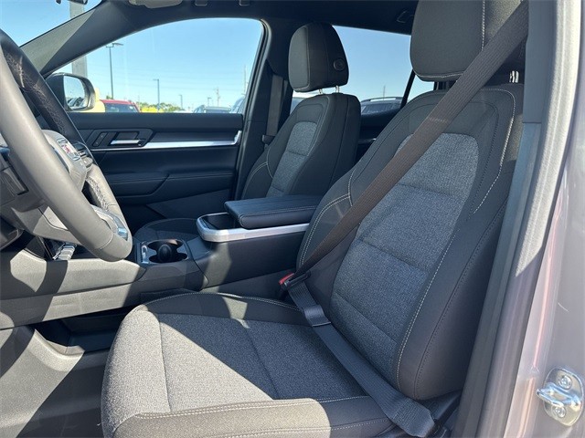 GMC Terrain Vehicle Full-screen Gallery Image 11