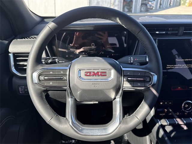 GMC Terrain Vehicle Full-screen Gallery Image 14