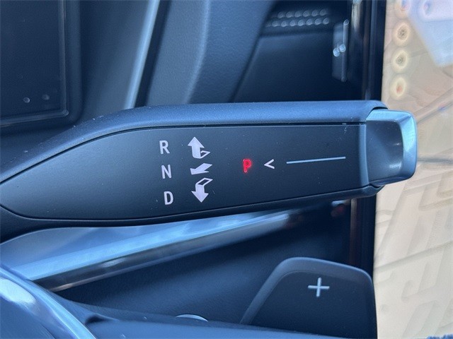 GMC Terrain Vehicle Full-screen Gallery Image 20