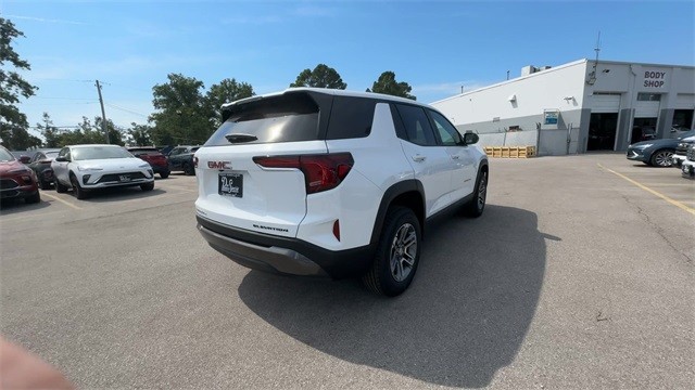 GMC Terrain Vehicle Full-screen Gallery Image 08