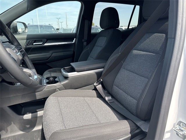 GMC Terrain Vehicle Full-screen Gallery Image 11