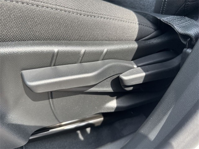 GMC Terrain Vehicle Full-screen Gallery Image 12