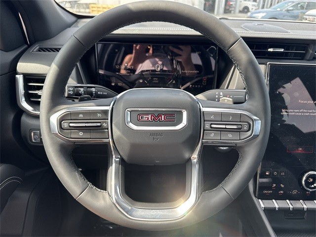 GMC Terrain Vehicle Full-screen Gallery Image 14