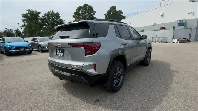 GMC Terrain Vehicle Full-screen Gallery Image 08