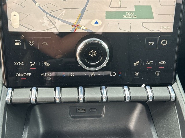 GMC Terrain Vehicle Full-screen Gallery Image 19