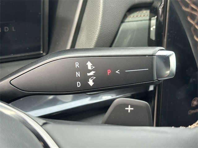 GMC Terrain Vehicle Full-screen Gallery Image 20