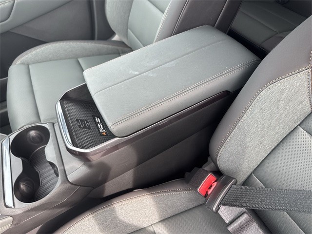 GMC Terrain Vehicle Full-screen Gallery Image 21