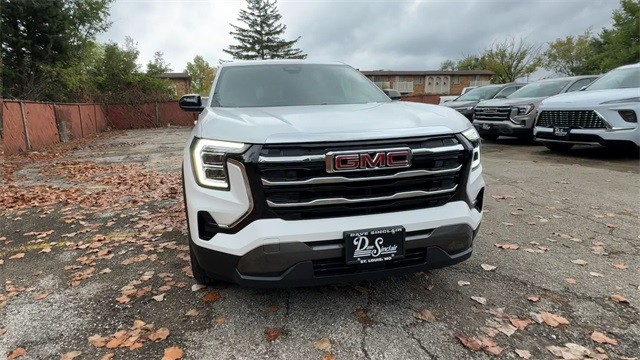 GMC Terrain Vehicle Full-screen Gallery Image 03