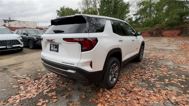 GMC Terrain Vehicle Full-screen Gallery Image 08