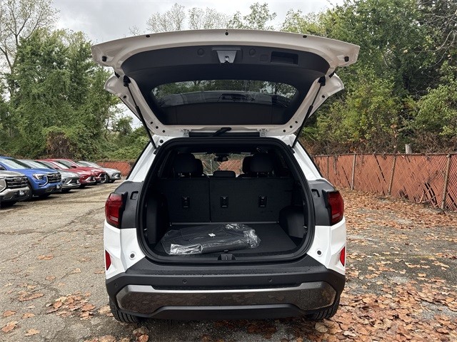 GMC Terrain Vehicle Full-screen Gallery Image 23