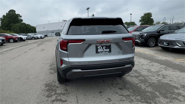 GMC Terrain Vehicle Full-screen Gallery Image 07