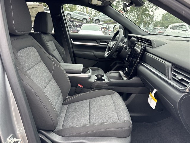 GMC Terrain Vehicle Full-screen Gallery Image 24