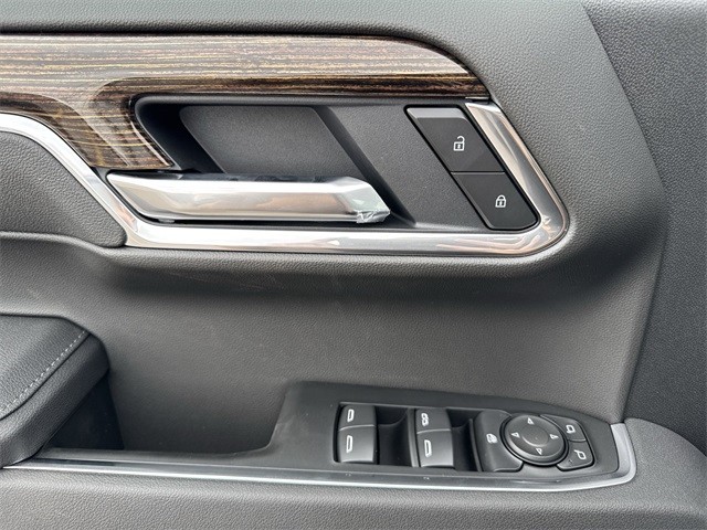 GMC Sierra 1500 Vehicle Full-screen Gallery Image 13