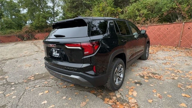 GMC Terrain Vehicle Full-screen Gallery Image 08