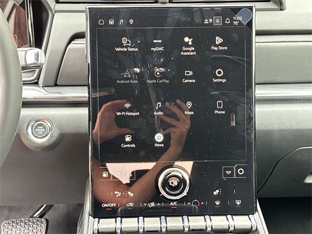 GMC Terrain Vehicle Full-screen Gallery Image 16