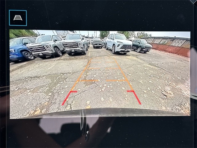 GMC Terrain Vehicle Full-screen Gallery Image 17