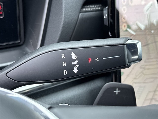 GMC Terrain Vehicle Full-screen Gallery Image 20