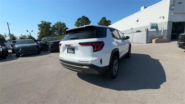 GMC Terrain Vehicle Full-screen Gallery Image 08