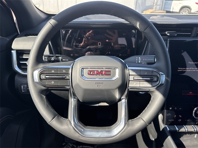 GMC Terrain Vehicle Full-screen Gallery Image 14