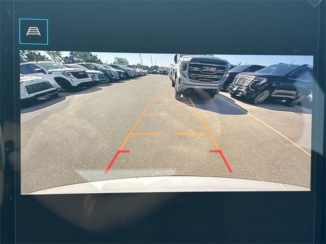 GMC Terrain Vehicle Full-screen Gallery Image 17