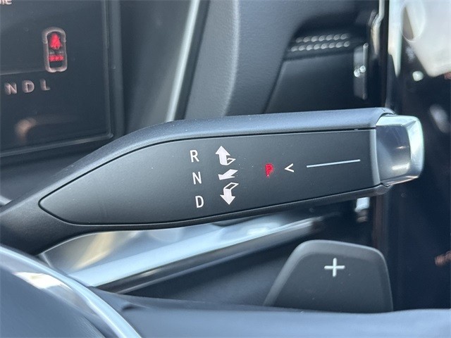 GMC Terrain Vehicle Full-screen Gallery Image 20