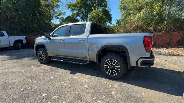 GMC Sierra 1500 Vehicle Full-screen Gallery Image 06