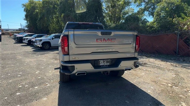 GMC Sierra 1500 Vehicle Full-screen Gallery Image 07