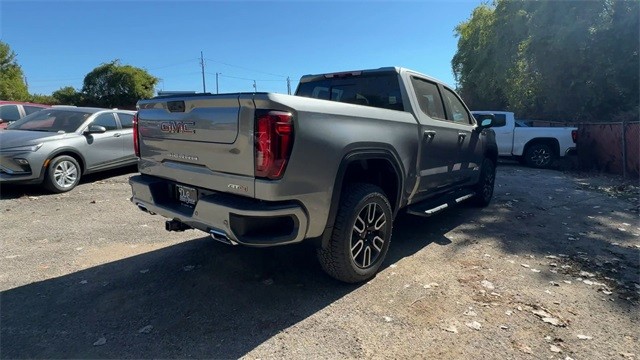 GMC Sierra 1500 Vehicle Full-screen Gallery Image 08