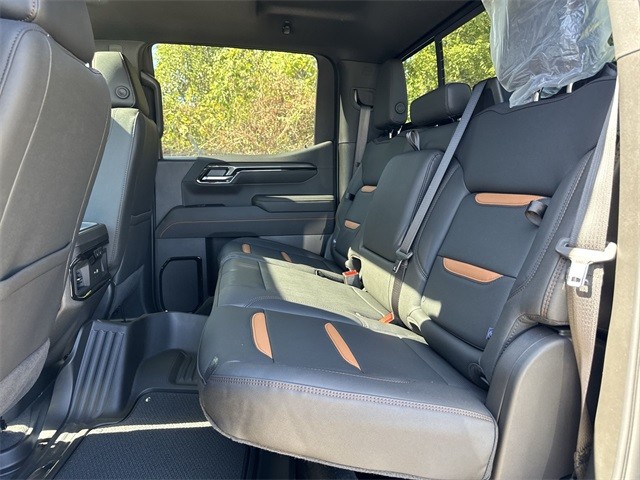 GMC Sierra 1500 Vehicle Full-screen Gallery Image 23