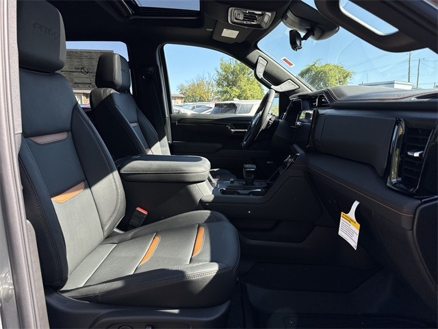 GMC Sierra 1500 Vehicle Full-screen Gallery Image 25