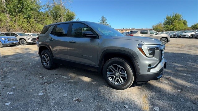 GMC Terrain Vehicle Full-screen Gallery Image 02