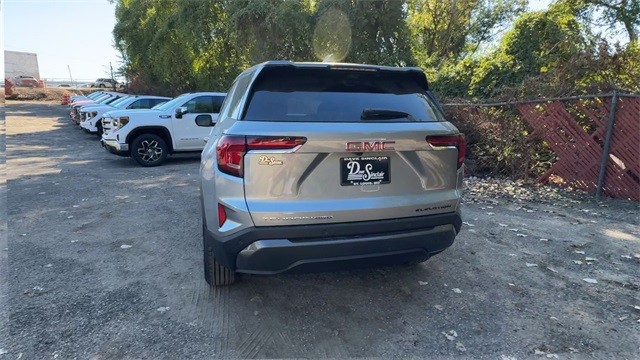 GMC Terrain Vehicle Full-screen Gallery Image 07