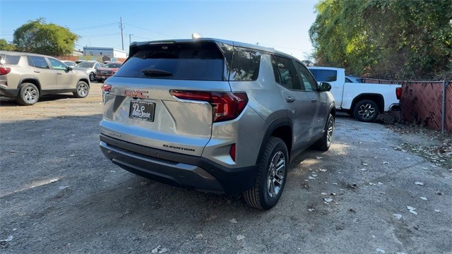 GMC Terrain Vehicle Full-screen Gallery Image 08