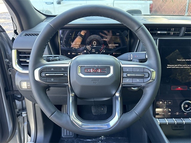 GMC Terrain Vehicle Full-screen Gallery Image 14