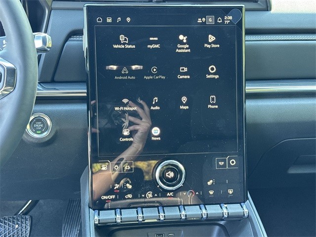 GMC Terrain Vehicle Full-screen Gallery Image 16