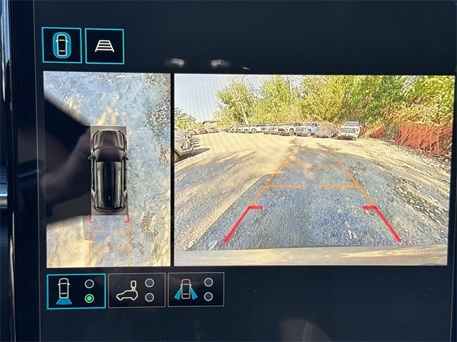 GMC Terrain Vehicle Full-screen Gallery Image 17