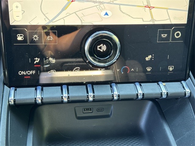 GMC Terrain Vehicle Full-screen Gallery Image 19