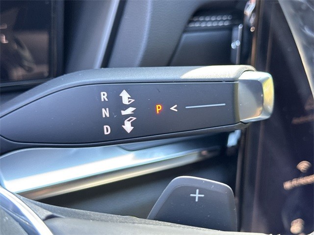 GMC Terrain Vehicle Full-screen Gallery Image 20