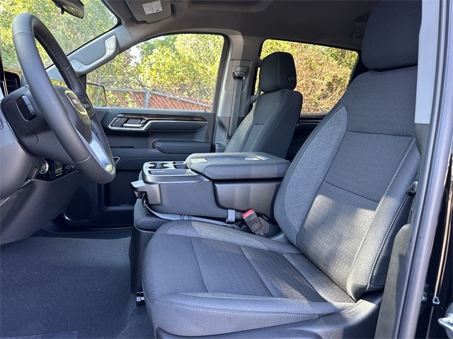 GMC Sierra 1500 Vehicle Full-screen Gallery Image 11