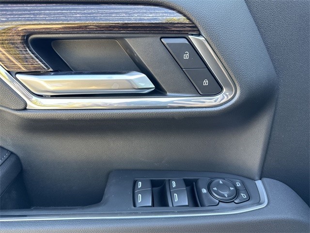 GMC Sierra 1500 Vehicle Full-screen Gallery Image 13