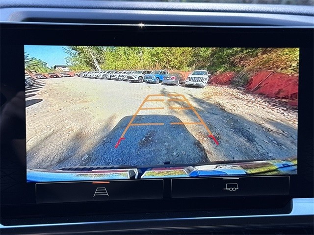 GMC Sierra 1500 Vehicle Full-screen Gallery Image 17