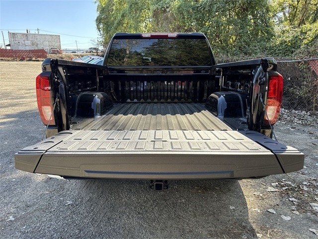 GMC Sierra 1500 Vehicle Full-screen Gallery Image 23