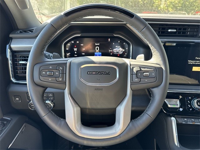 GMC Sierra 1500 Vehicle Full-screen Gallery Image 14