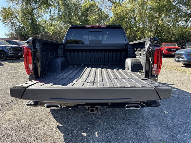 GMC Sierra 1500 Vehicle Full-screen Gallery Image 24