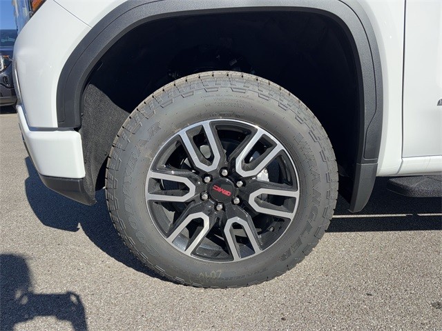 GMC Sierra 1500 Vehicle Full-screen Gallery Image 10