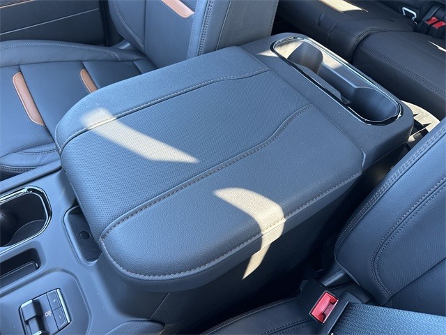 GMC Sierra 1500 Vehicle Full-screen Gallery Image 21