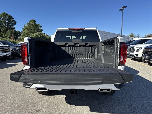 GMC Sierra 1500 Vehicle Full-screen Gallery Image 24