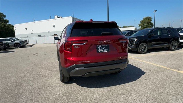 GMC Terrain Vehicle Full-screen Gallery Image 07
